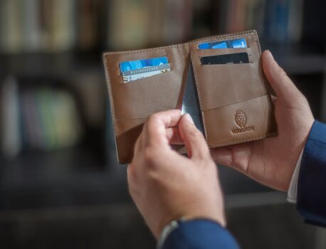 Pożyczka na dowód — dla kogo to opcja i jakie są zagrożenia