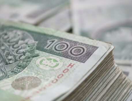 Sens sięgnięcia po kredyt gotówkowy – czy to dobry wybór dla Ciebie?