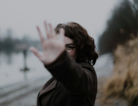 Odstąpienie od umowy pożyczkowej: Jak zrezygnować z pożyczki krok po kroku