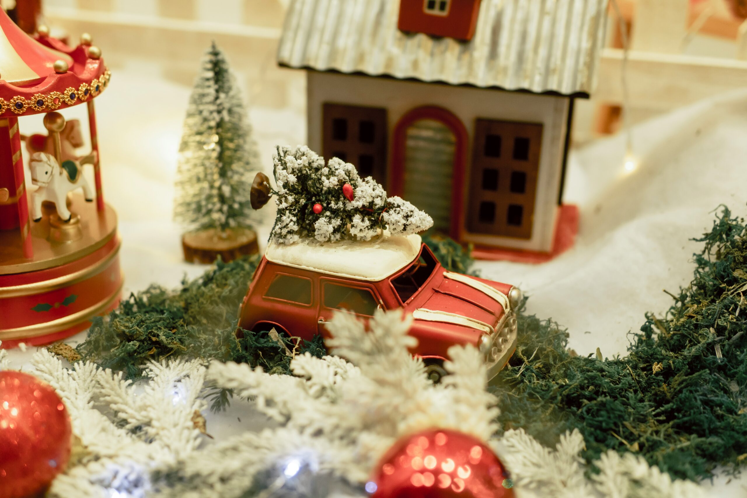 Szybka gotówka na święta – 3 skuteczne sposoby na sfinansowanie prezentów i wydatków bez stresu (chwilówka, pożyczka ratalna, kredyt)