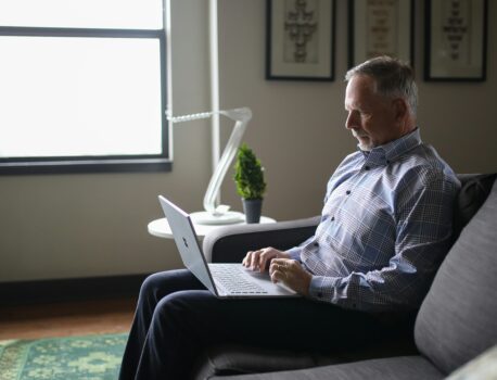 Najszybsze pożyczki dla emerytów – wymagania i kluczowe zasady wyboru